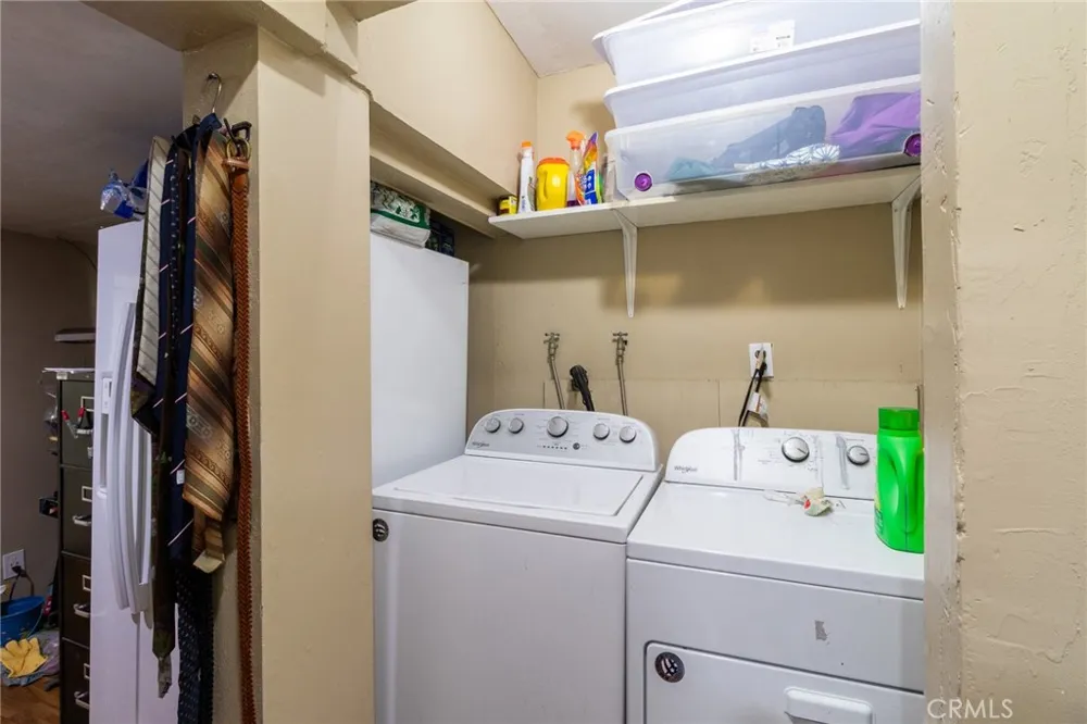 753 Woodland Crestline, CA 92325