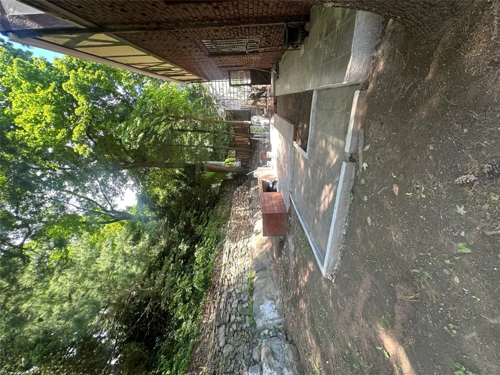 55 Brookdale Drive Yonkers, NY 10710