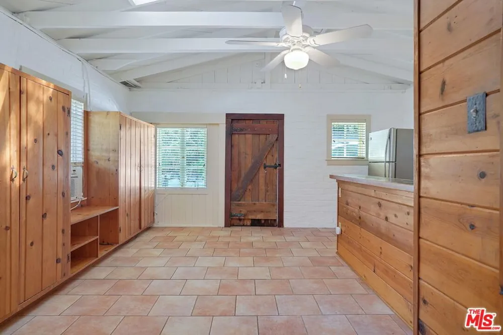 21652 Encina Road Topanga, CA 90290