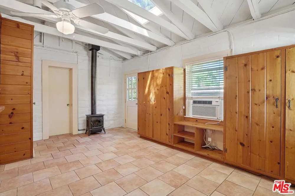 21652 Encina Road Topanga, CA 90290