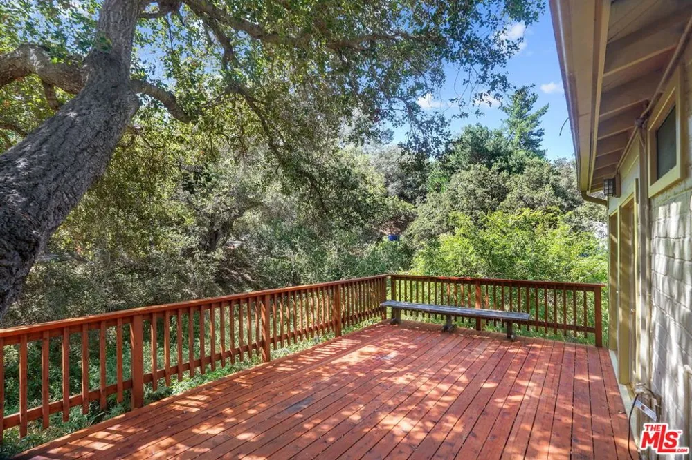 21652 Encina Road Topanga, CA 90290