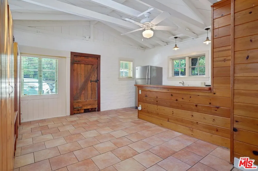 21652 Encina Road Topanga, CA 90290