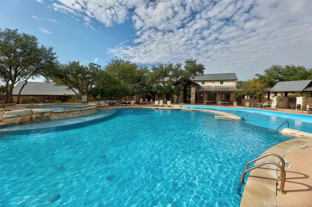 18905 Leisure Lane Jonestown, TX 78645