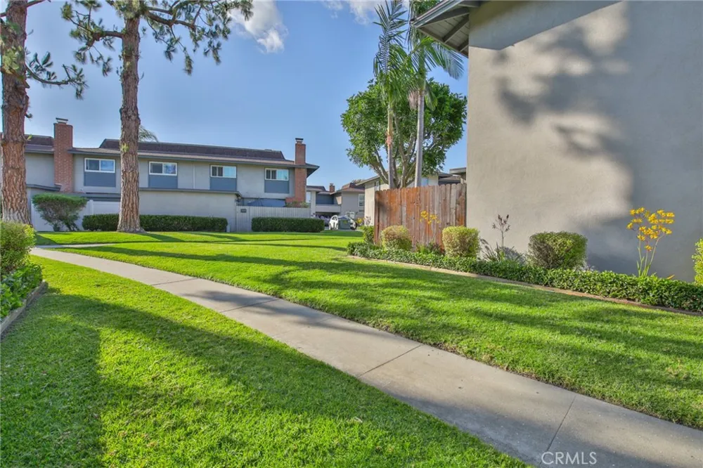 10406 Carlyle Court Cypress, CA 90630