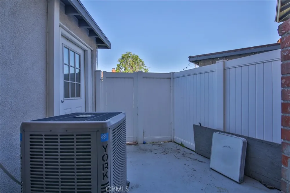 10406 Carlyle Court Cypress, CA 90630