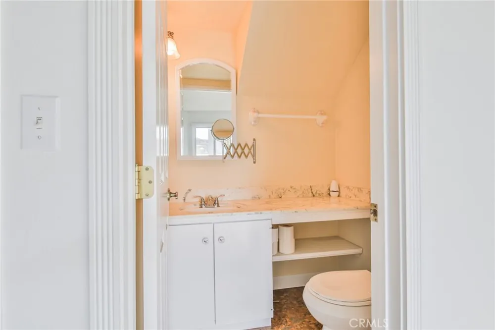 10406 Carlyle Court Cypress, CA 90630