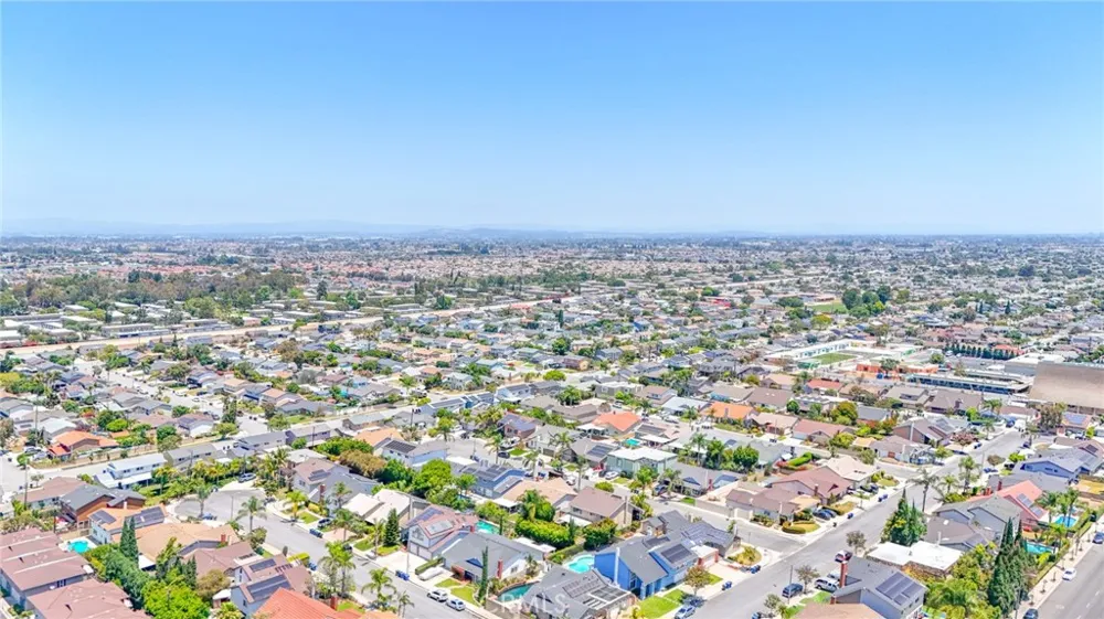 10406 Carlyle Court Cypress, CA 90630
