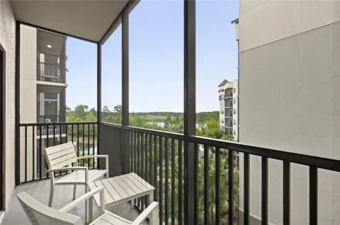 14501 GROVE RESORT AVENUE #1527