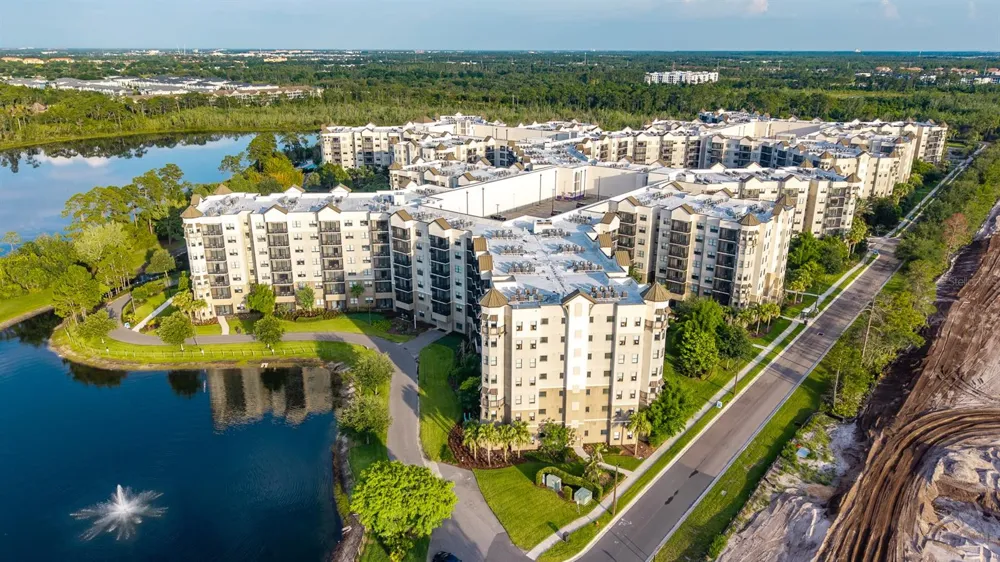 14501 GROVE RESORT AVENUE #1527 Winter Garden, FL 34787