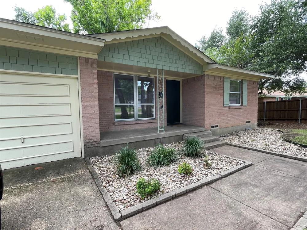 9112 Clearwater Drive Dallas, TX 75243