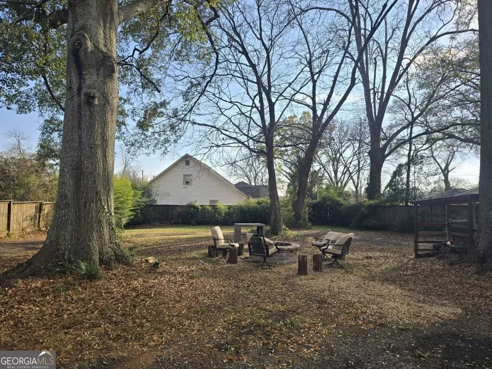 402 Meriwether ST Griffin, GA 30224