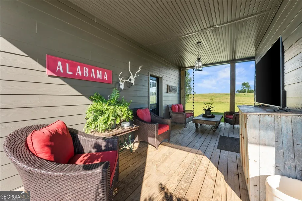 1877 Delhi RD Tignall, GA 30668