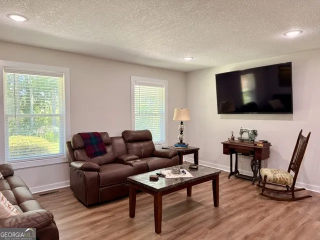 1102 Morgan RD Metter, GA 30439