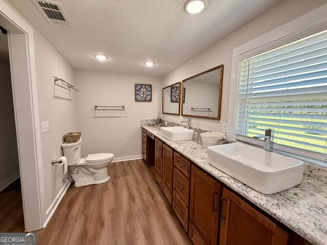1102 Morgan RD Metter, GA 30439