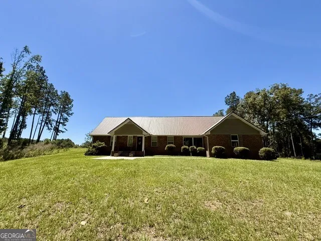 1102 Morgan RD Metter, GA 30439