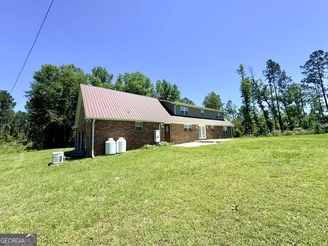 1102 Morgan RD Metter, GA 30439