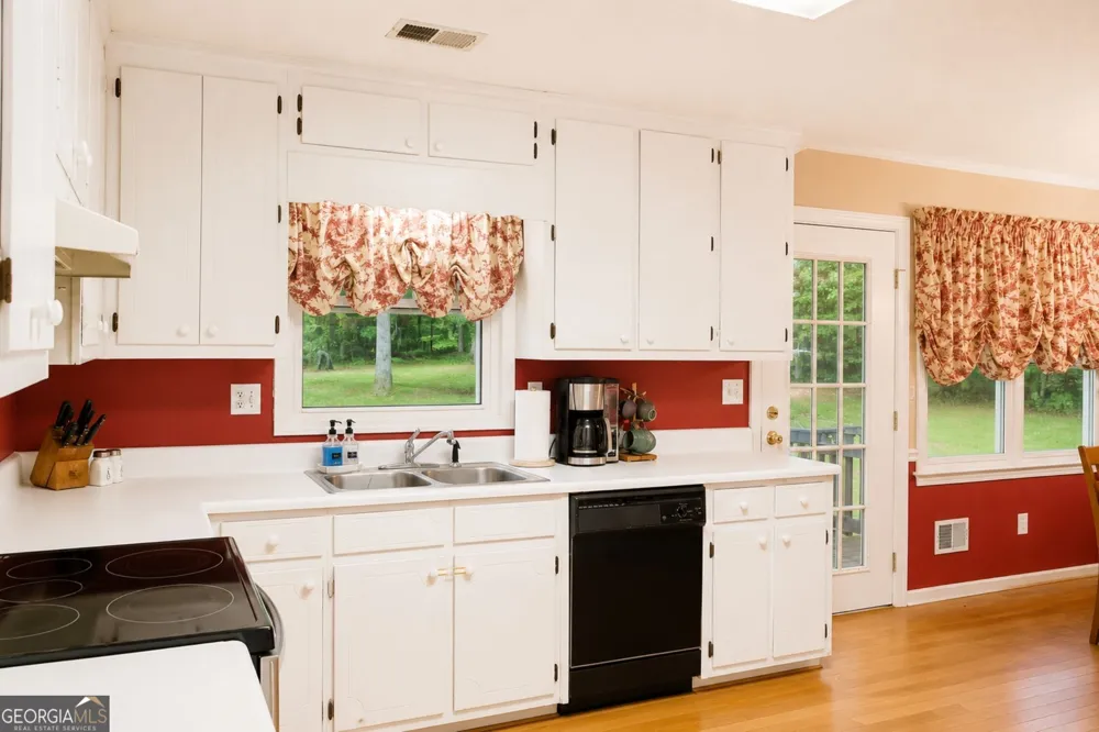 365 Riverridge TRL Oxford, GA 30054