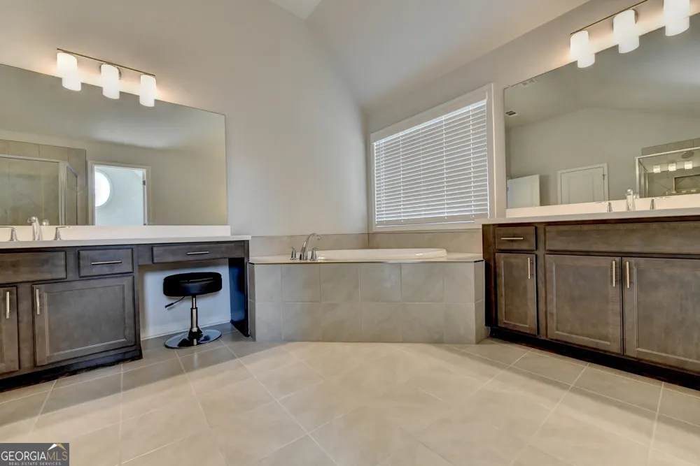 232 Wild Rose CIR Holly Springs, GA 30115