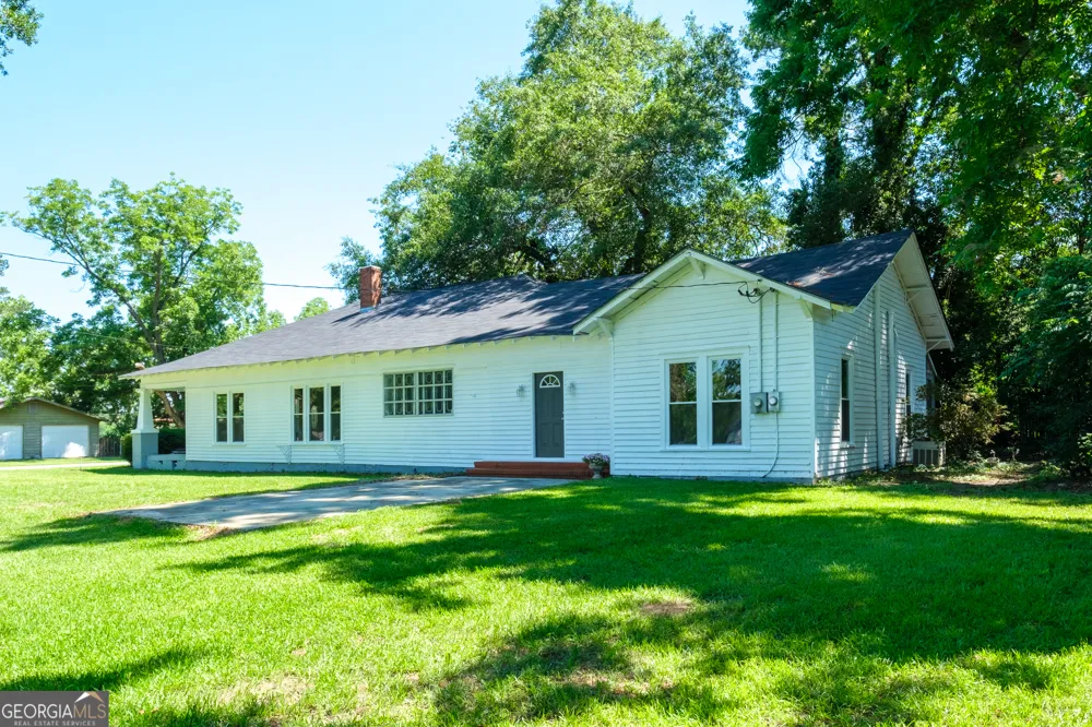 23 Warnock ST Register, GA 30452