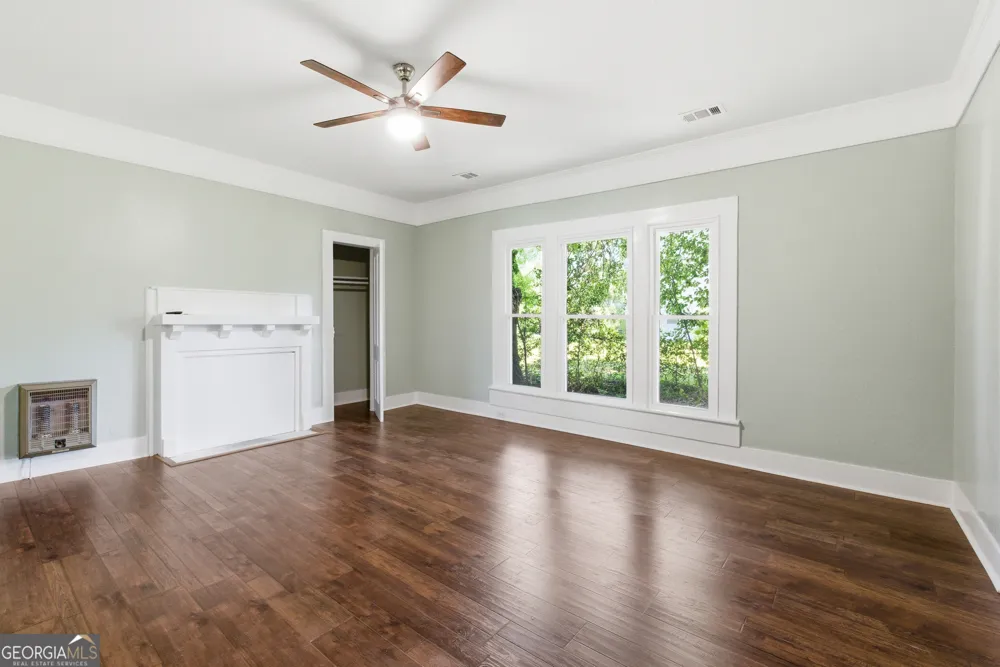 23 Warnock ST Register, GA 30452