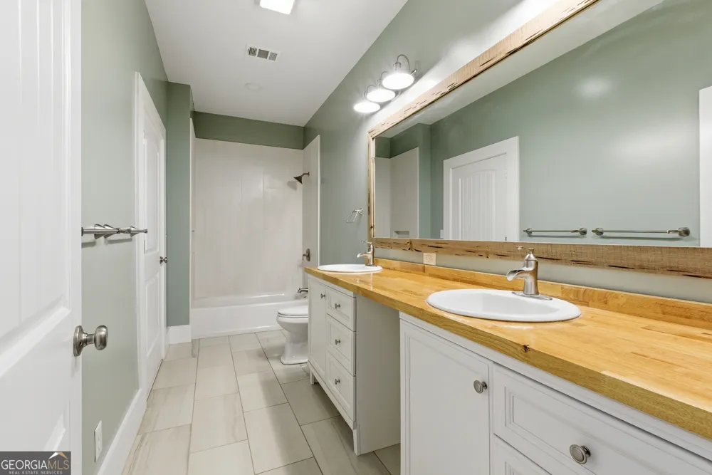 23 Warnock ST Register, GA 30452