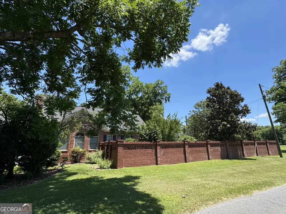 808 Harvey ST Millen, GA 30442