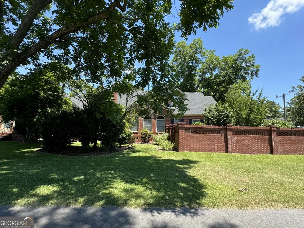 808 Harvey ST Millen, GA 30442