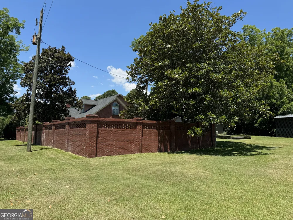 808 Harvey ST Millen, GA 30442
