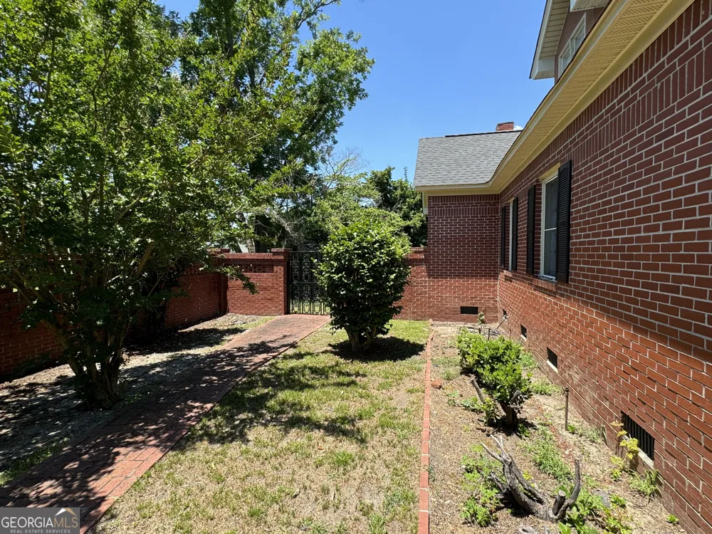 808 Harvey ST Millen, GA 30442