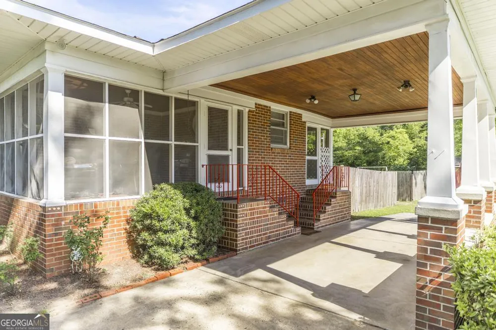 304 Broad ST Hawkinsville, GA 31036
