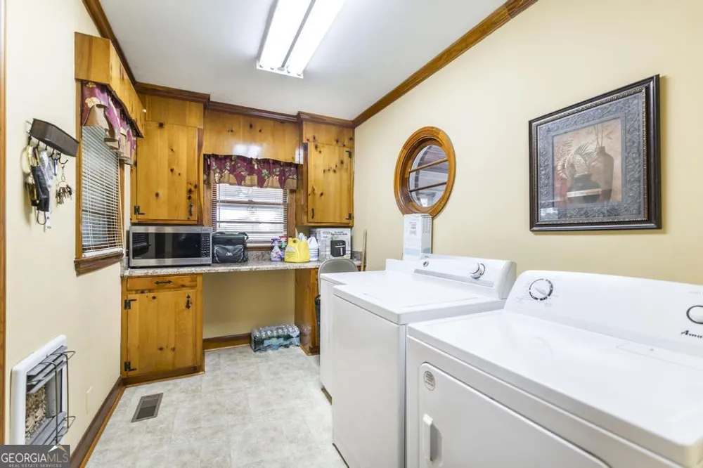 304 Broad ST Hawkinsville, GA 31036