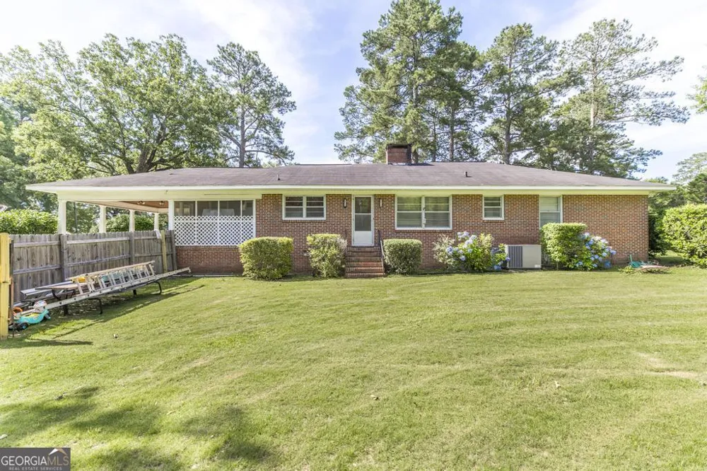 304 Broad ST Hawkinsville, GA 31036