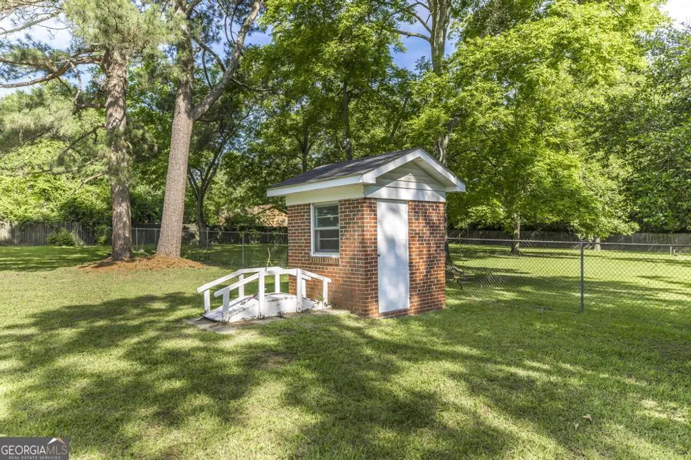 304 Broad ST Hawkinsville, GA 31036