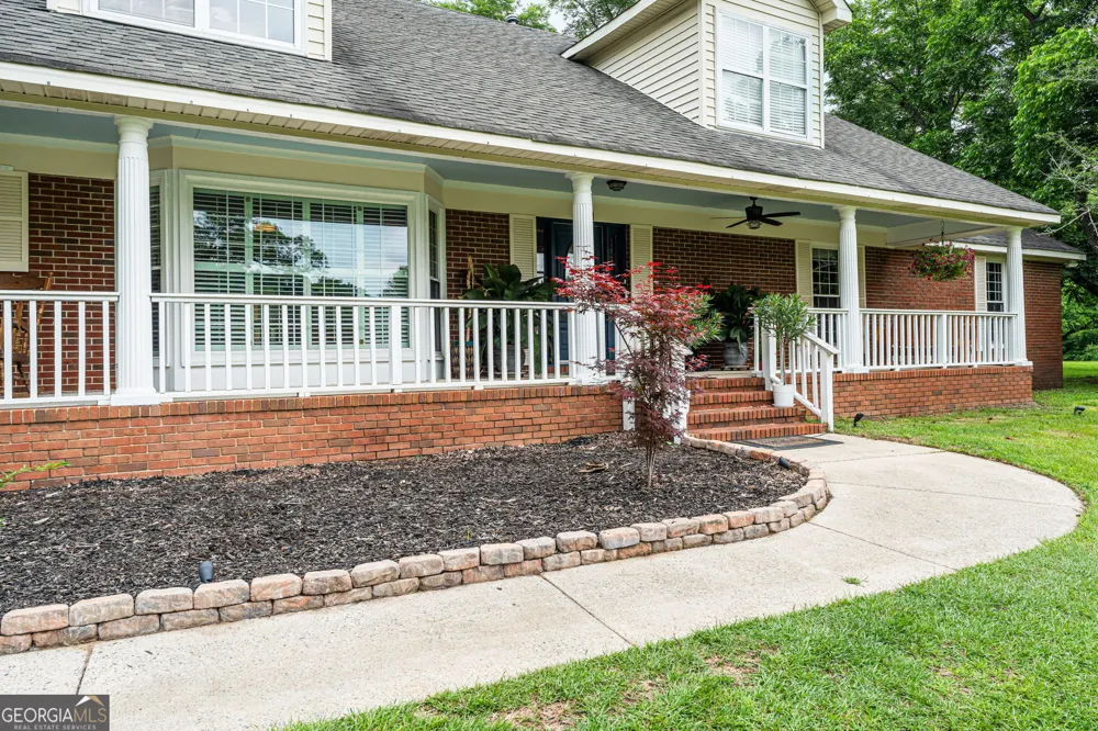300 GA Highway 42 Byron, GA 31008