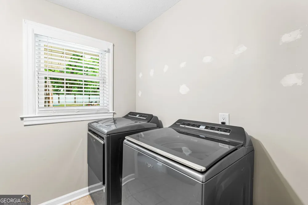 300 GA Highway 42 Byron, GA 31008