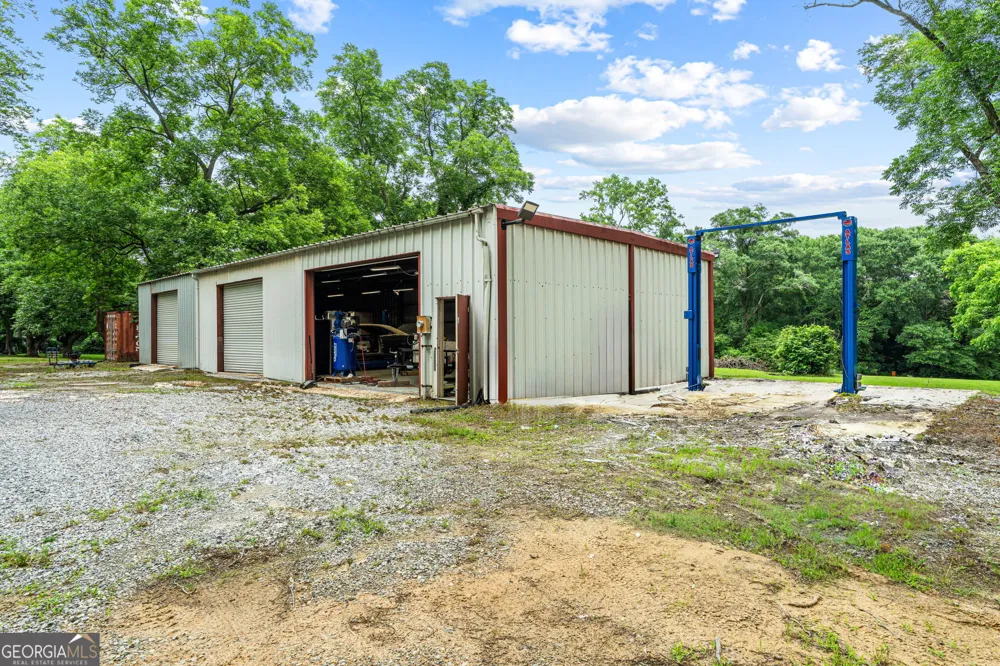 300 GA Highway 42 Byron, GA 31008