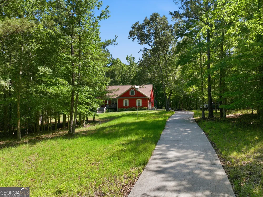 1089 N North Pointe DR Tignall, GA 30668
