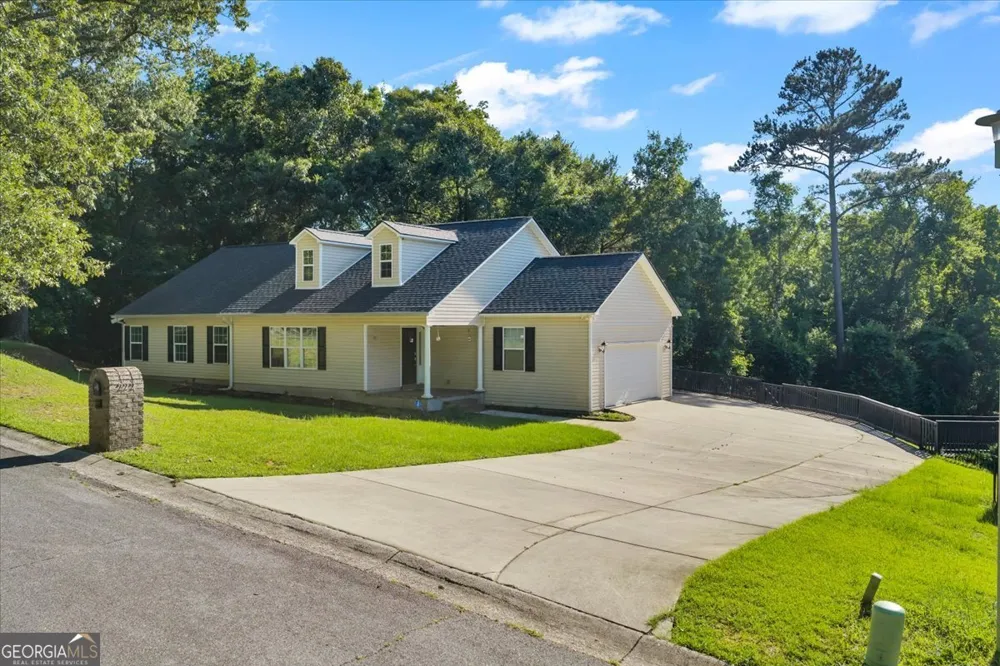 222 Blue Ridge LN Warner Robins, GA 31088