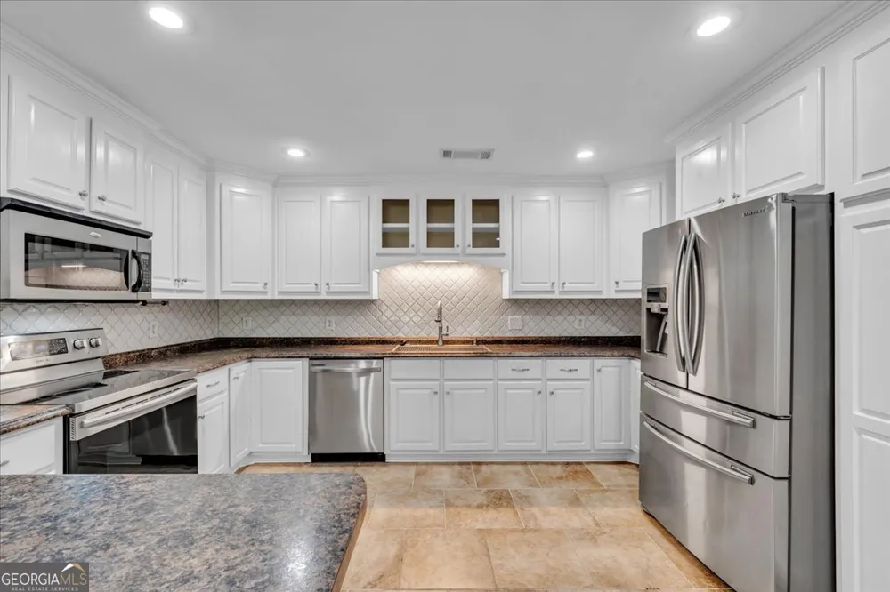 222 Blue Ridge LN Warner Robins, GA 31088