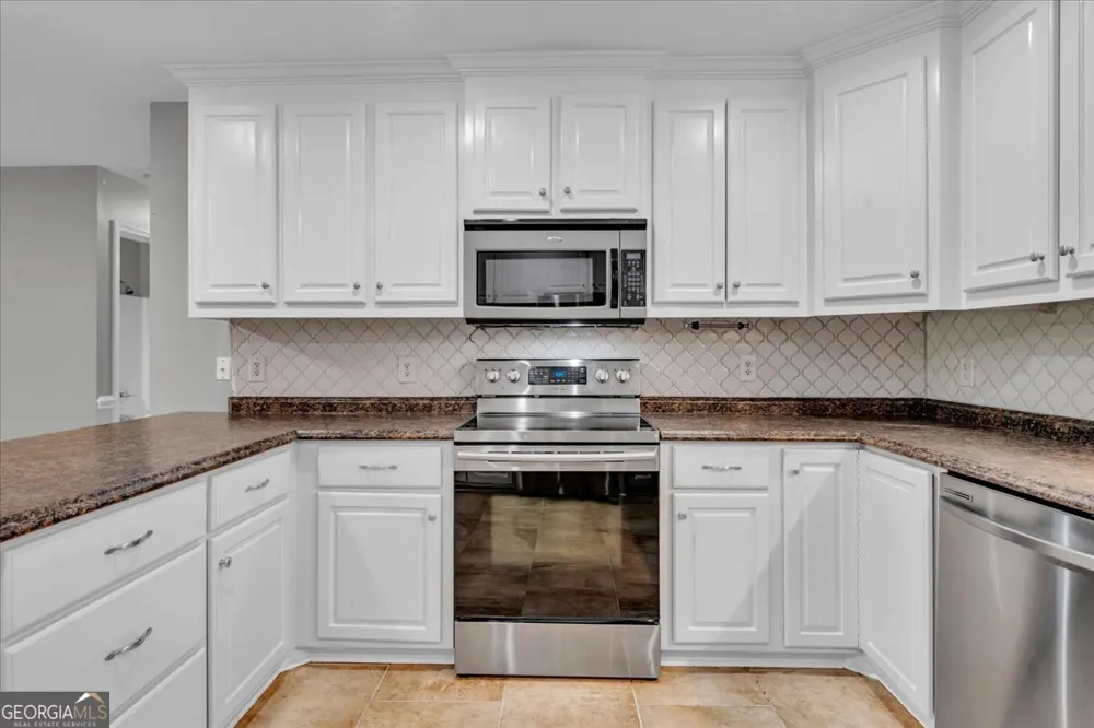 222 Blue Ridge LN Warner Robins, GA 31088
