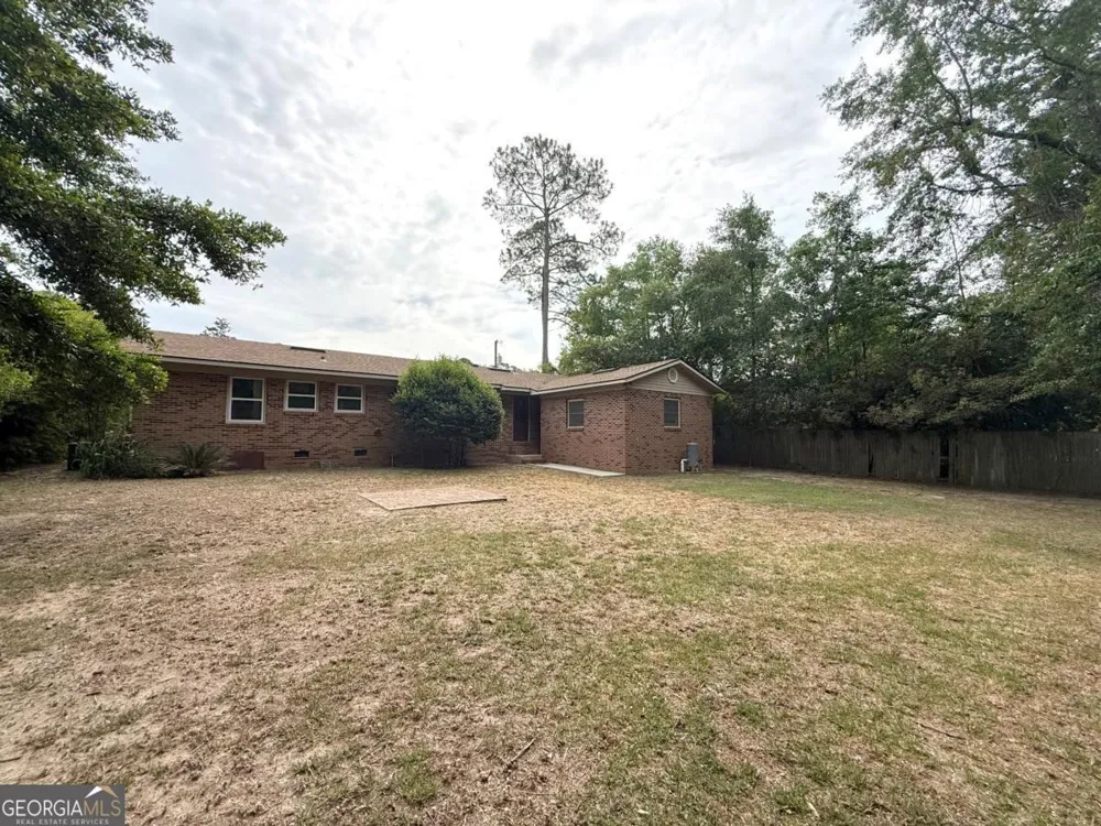 220 High ST Adel, GA 31620