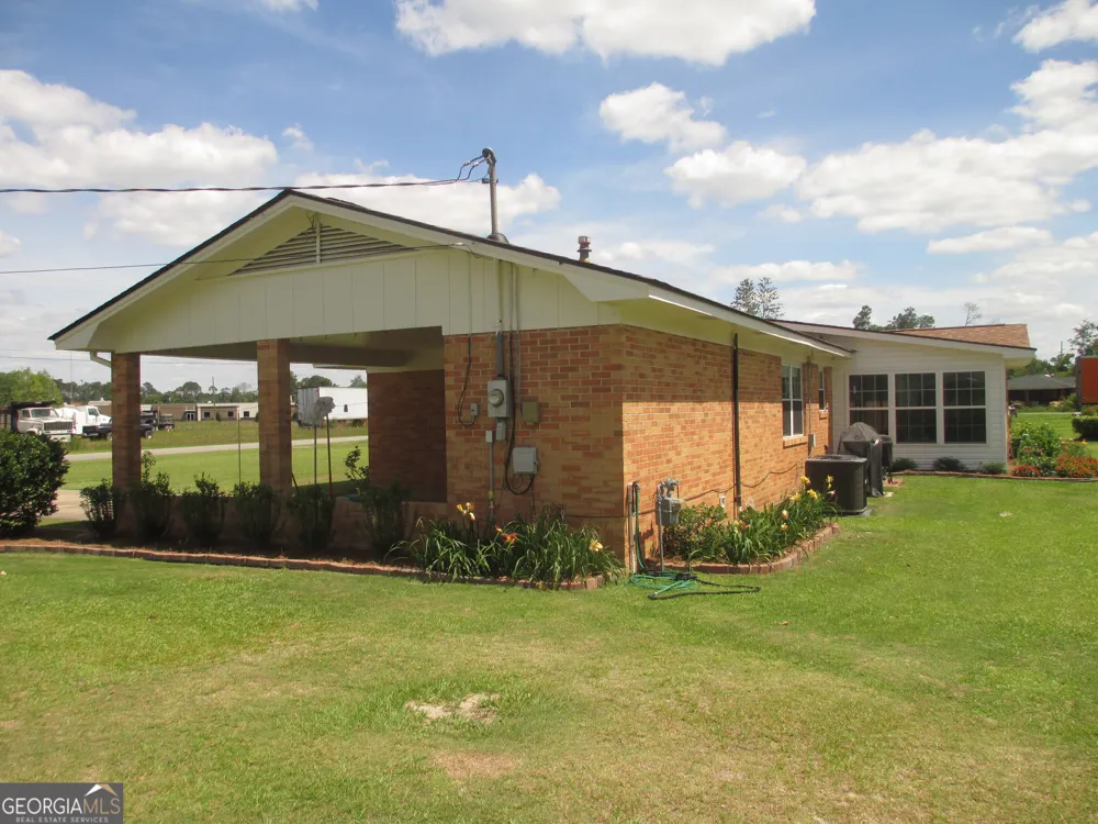 29 Pine Forest AVE Hazlehurst, GA 31539