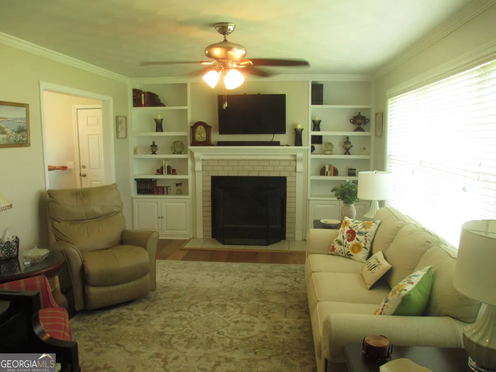 29 Pine Forest AVE Hazlehurst, GA 31539