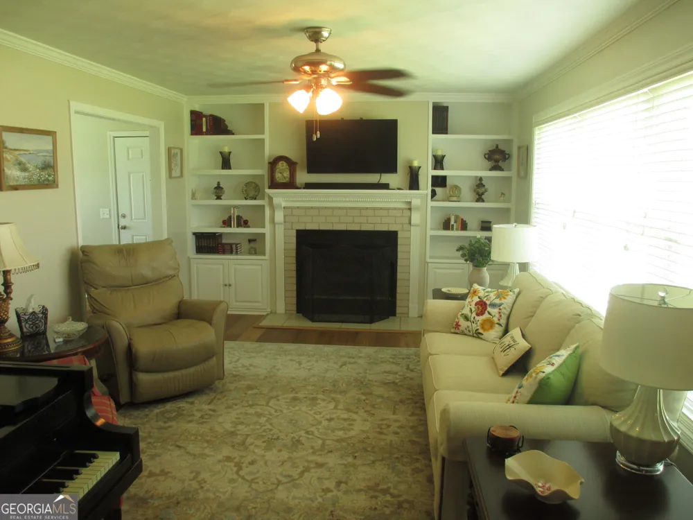29 Pine Forest AVE Hazlehurst, GA 31539