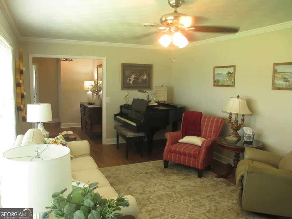 29 Pine Forest AVE Hazlehurst, GA 31539
