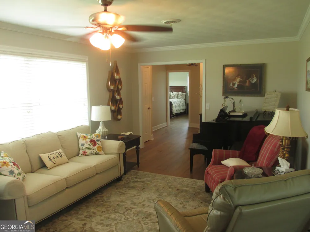 29 Pine Forest AVE Hazlehurst, GA 31539