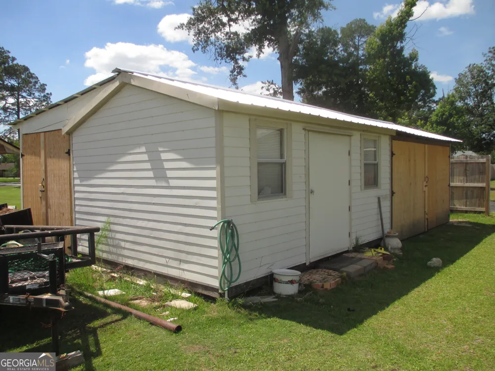 29 Pine Forest AVE Hazlehurst, GA 31539