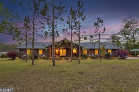 3316 Evergreen DR