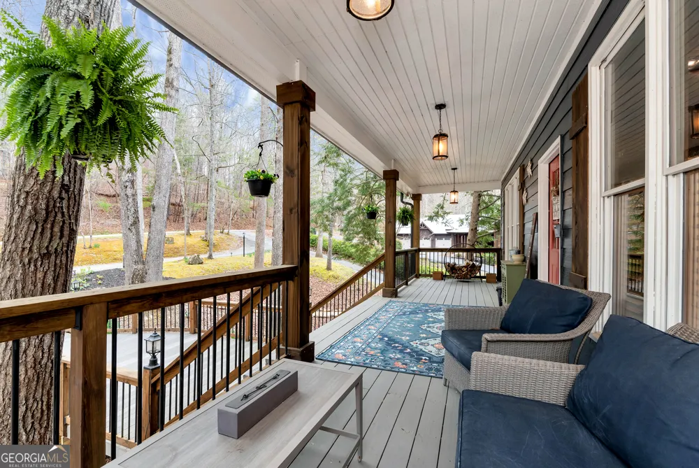 1060 Golden AVE Dahlonega, GA 30533