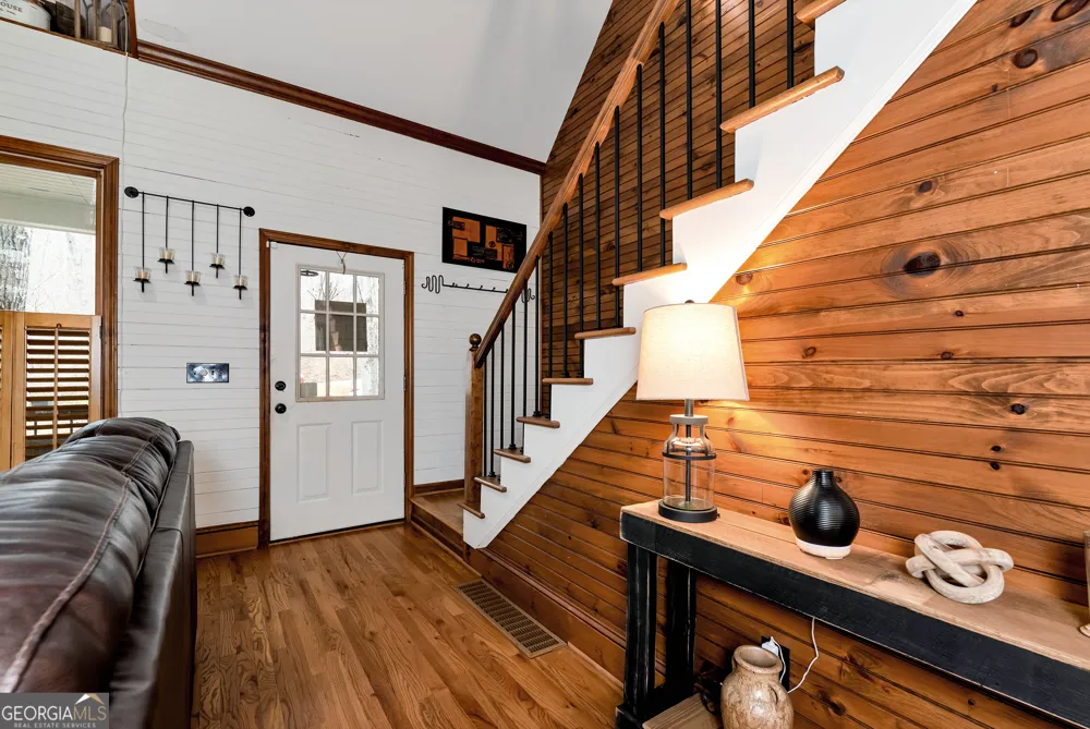1060 Golden AVE Dahlonega, GA 30533